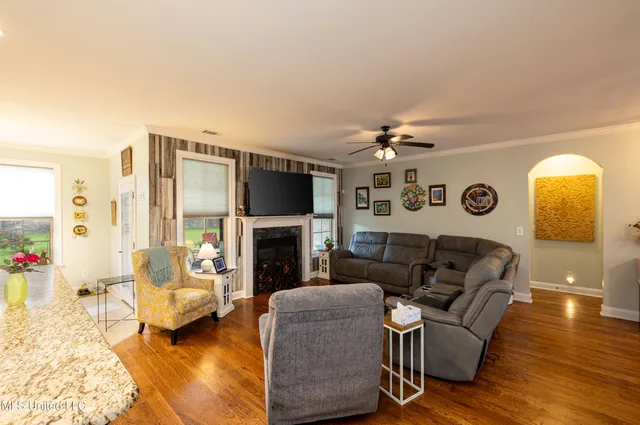 $414,000 | 1668 Farindale Cove, Nesbit, MS 38651