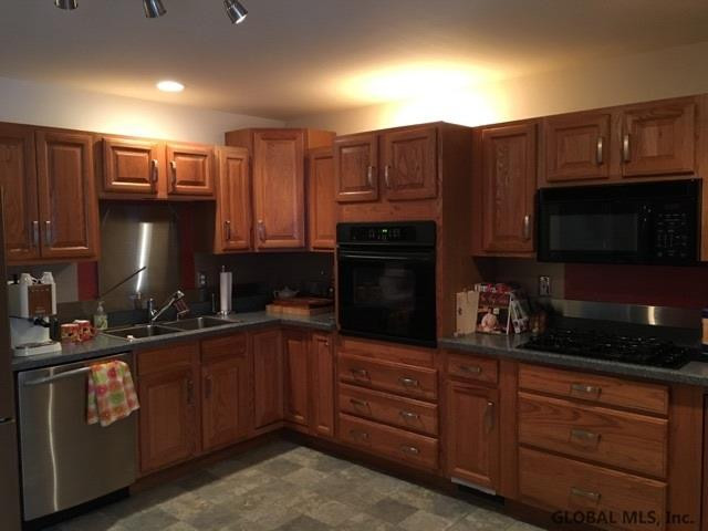 230 Lisha Kill Road Colonie, NY 12309 - Photo 7 of 25 Photo 7