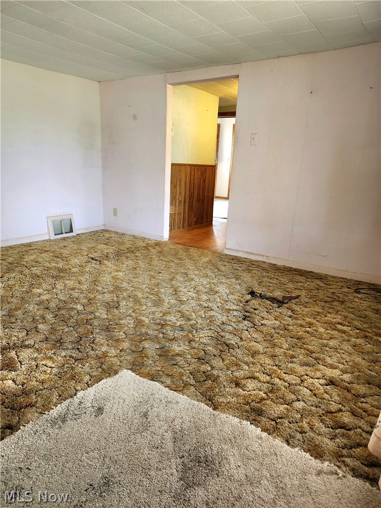 4938 Edson Road Kent, OH 44240 - Photo 11 of 27 Living room as seen from front door