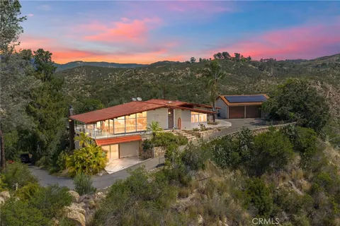 $925,000 | 39435 De Luz Road, Fallbrook, CA 92028