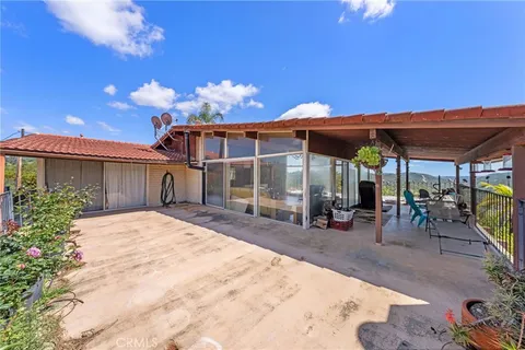 $925,000 | 39435 De Luz Road, Fallbrook, CA 92028