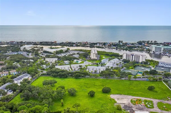 $3,500 | 11730 Shipwatch Drive, Unit 305, Largo, FL 33774