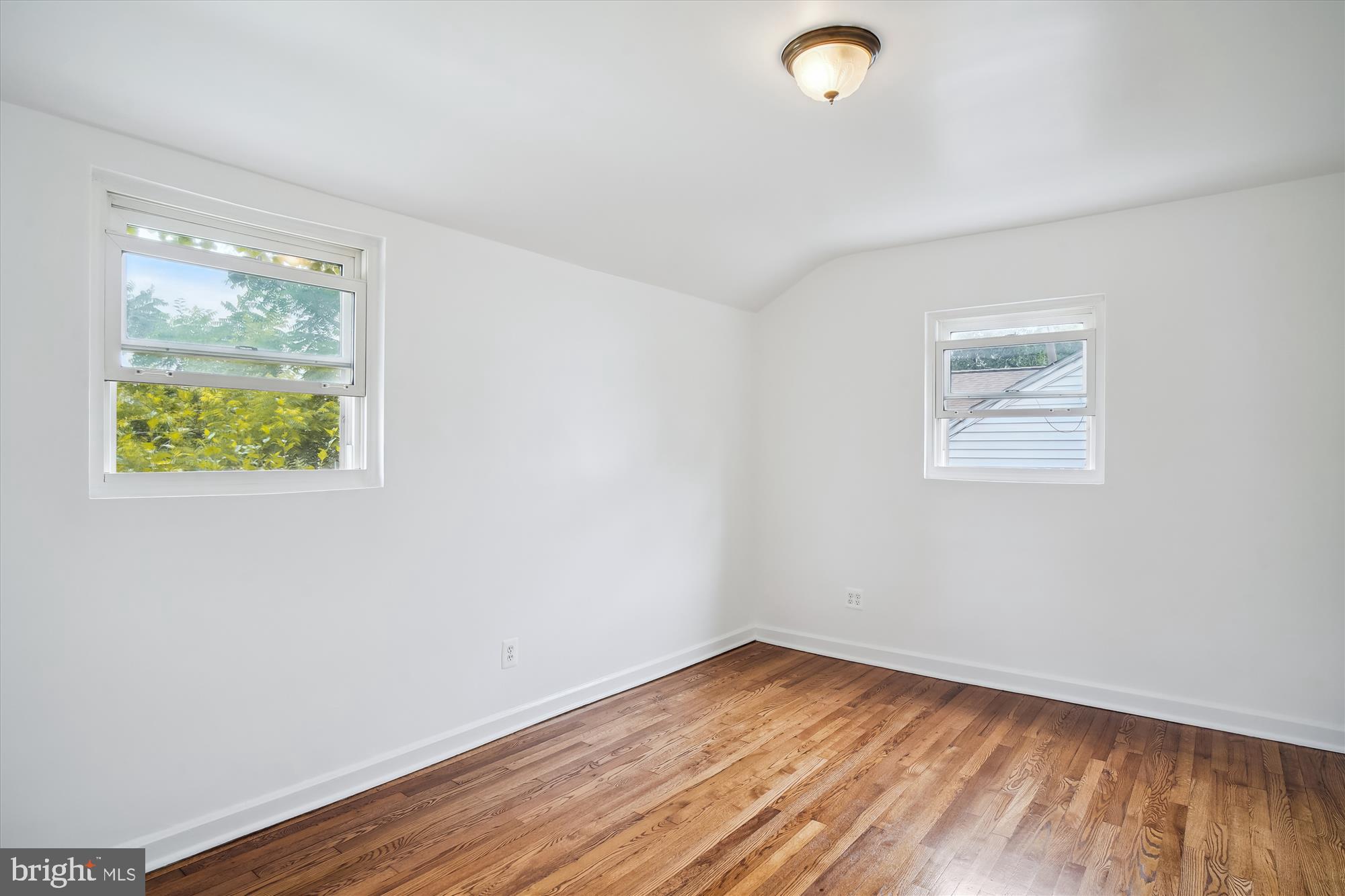 2912 Weisman Road Silver Spring, MD 20902 - Photo 26 of 40 Primary Bedroom