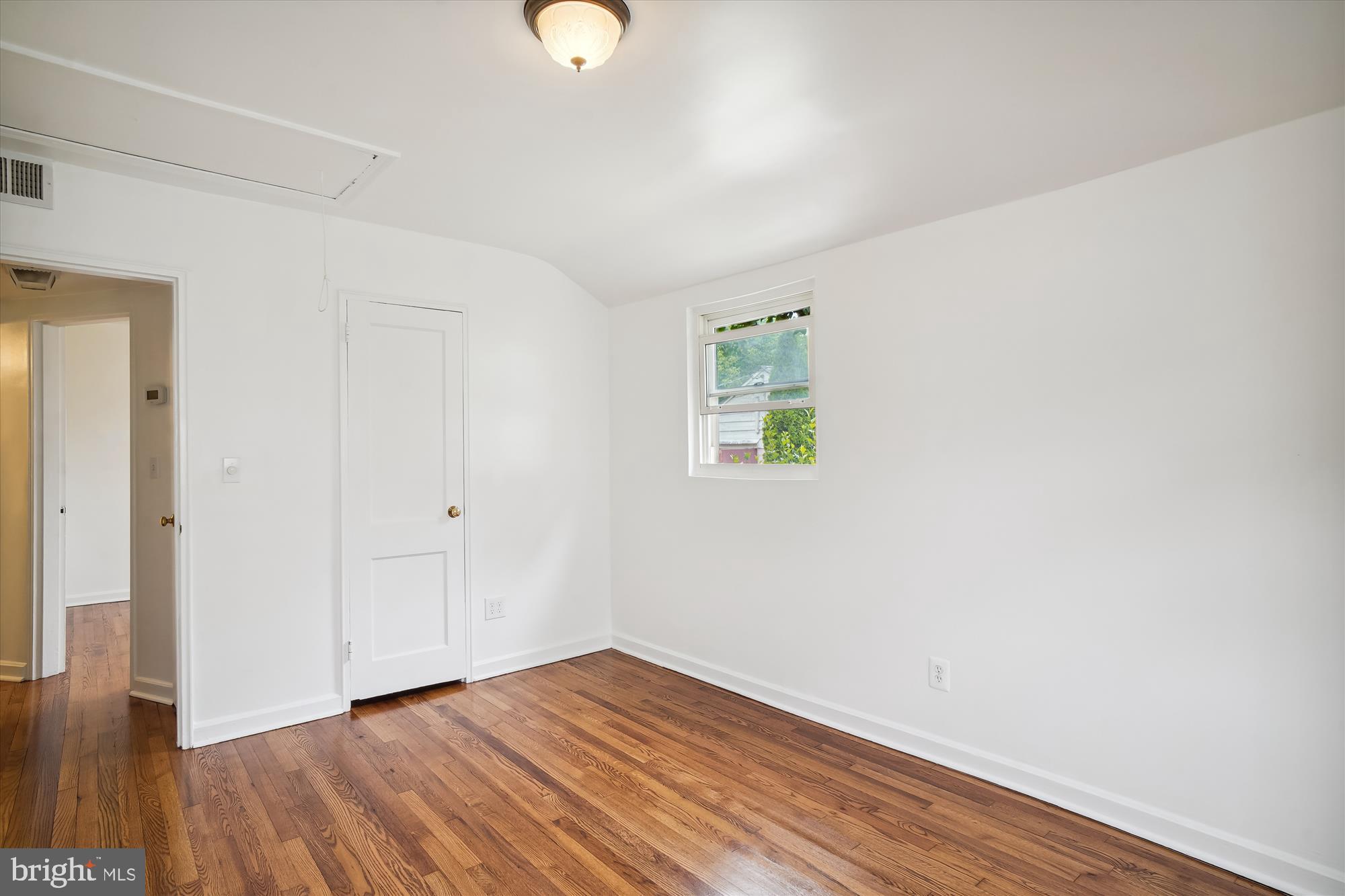2912 Weisman Road Silver Spring, MD 20902 - Photo 27 of 40 Primary Bedroom