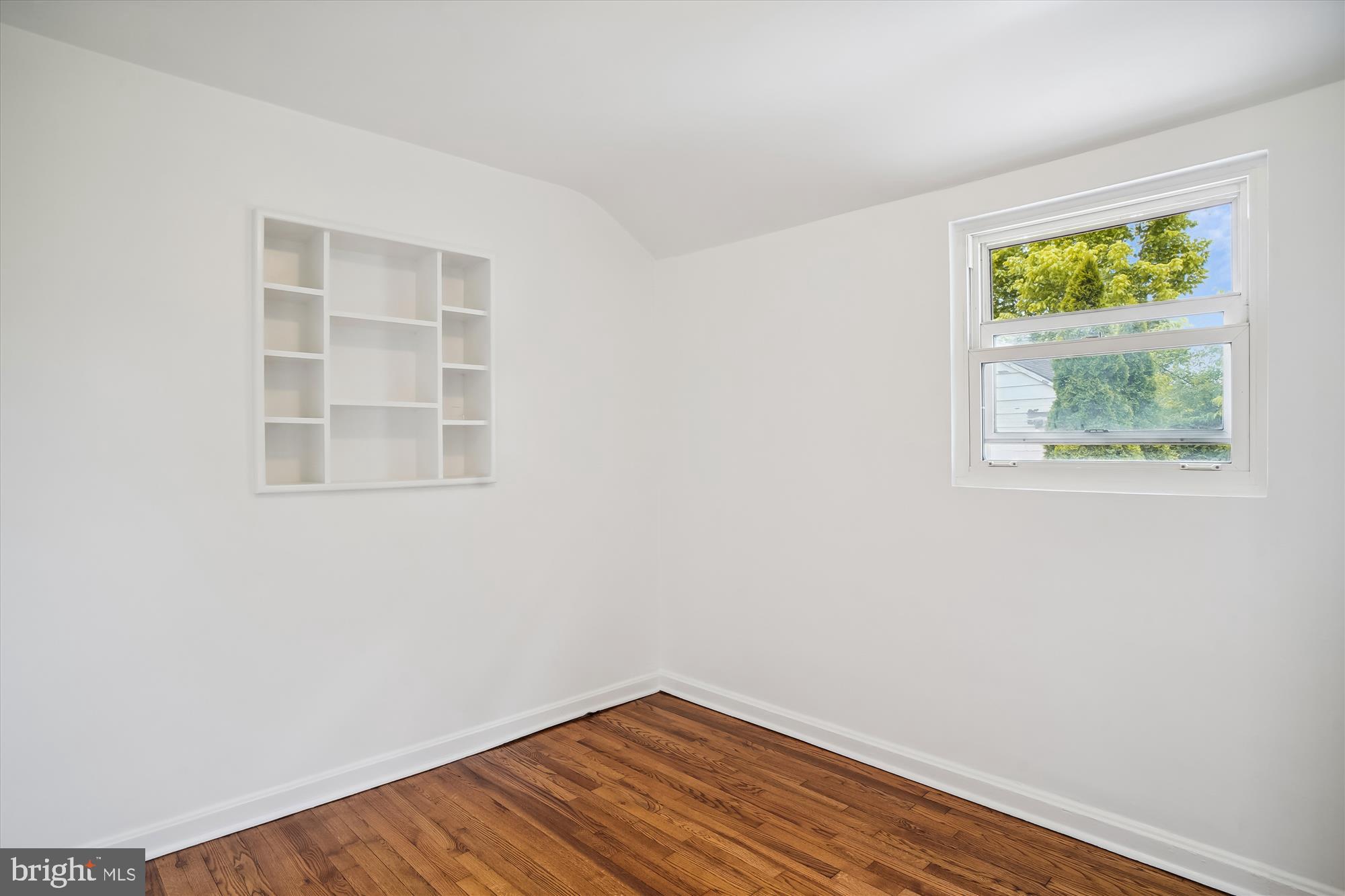 2912 Weisman Road Silver Spring, MD 20902 - Photo 30 of 40 Bedroom