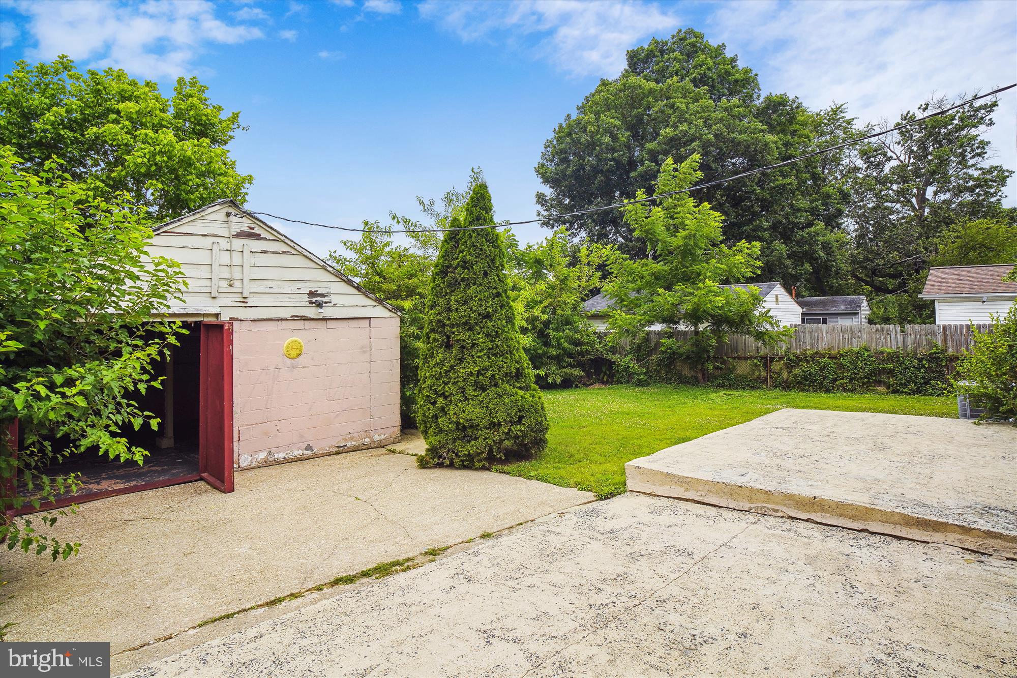 2912 Weisman Road Silver Spring, MD 20902 - Photo 38 of 40 Patio