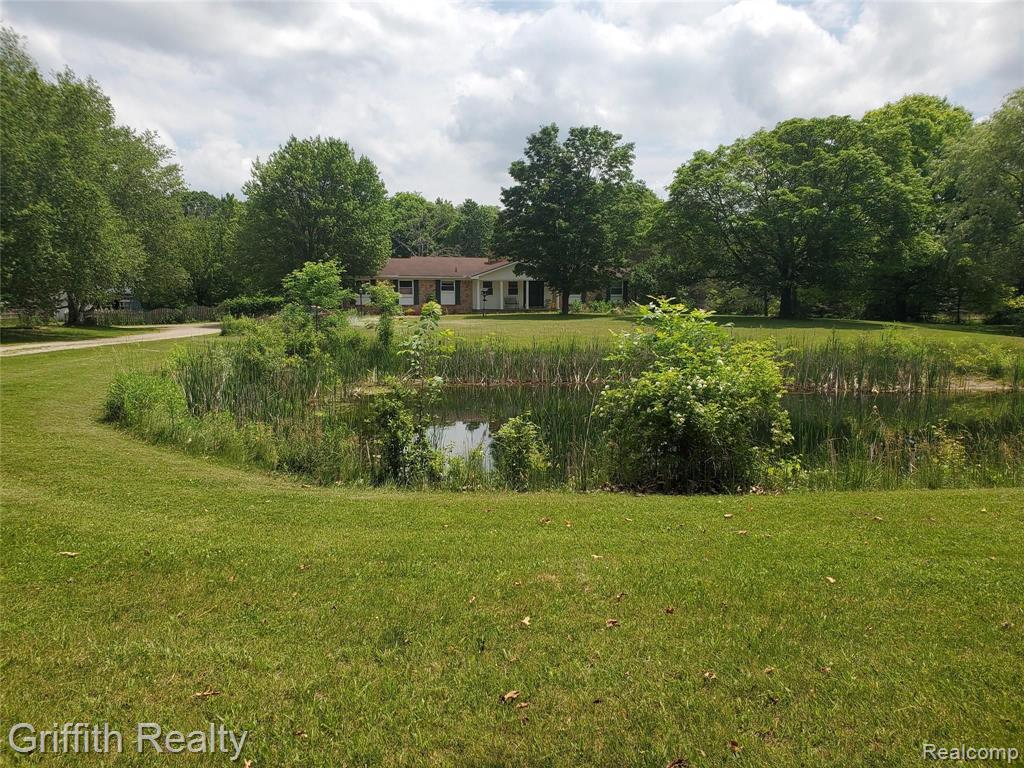 4776 Mack Road Howell, MI 48855 - Photo 3 of 29