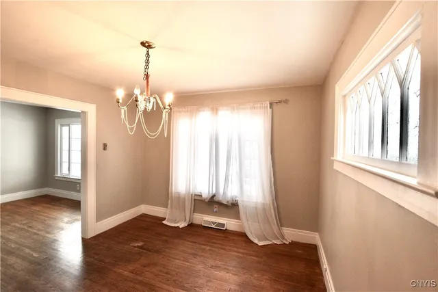 $184,999 | 709 Darlington Road, Syracuse, NY 13208