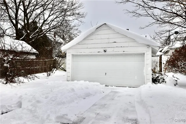 $184,999 | 709 Darlington Road, Syracuse, NY 13208