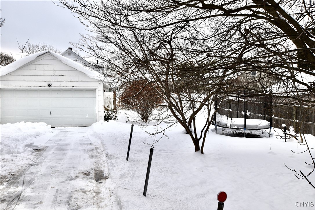 709 Darlington Road Syracuse, NY 13208 - Photo 22 of 26