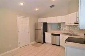 $2,500 | 8008 Aspencrest Court, Orlando, FL 32835