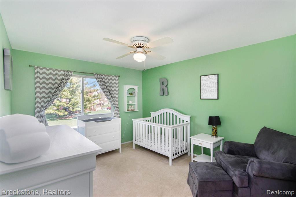 744 Baker Street Rochester Hills, MI 48307 - Photo 24 of 38