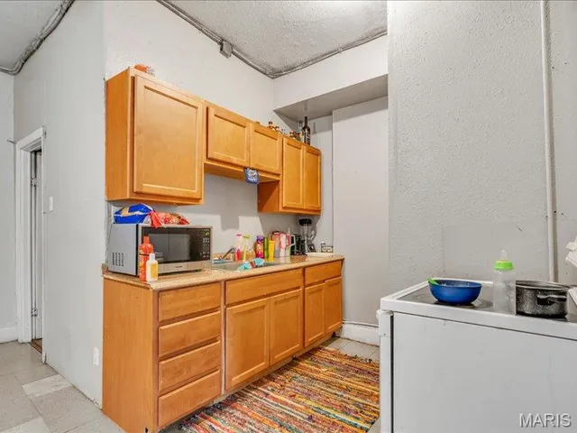 $250,000 | 8035 North Broadway, St. Louis, MO 63147