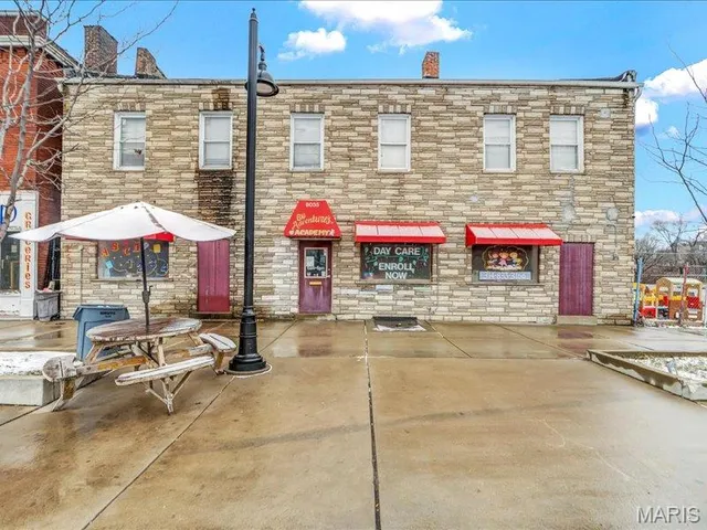 $250,000 | 8035 North Broadway, St. Louis, MO 63147