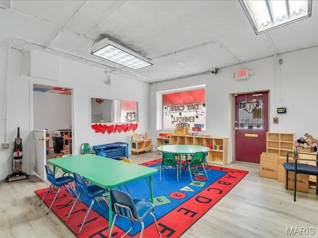 $250,000 | 8035 North Broadway, St. Louis, MO 63147