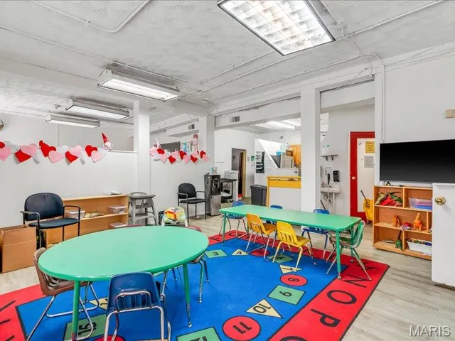 $250,000 | 8035 North Broadway, St. Louis, MO 63147