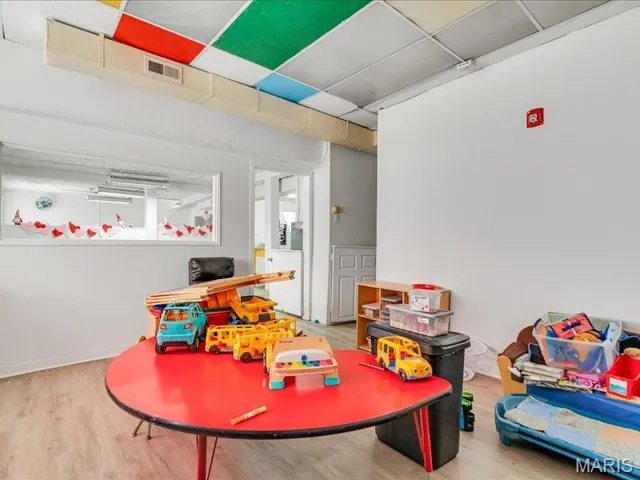 $250,000 | 8035 North Broadway, St. Louis, MO 63147