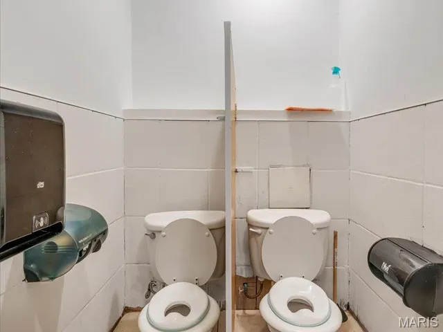 $250,000 | 8035 North Broadway, St. Louis, MO 63147