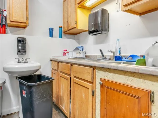 $250,000 | 8035 North Broadway, St. Louis, MO 63147