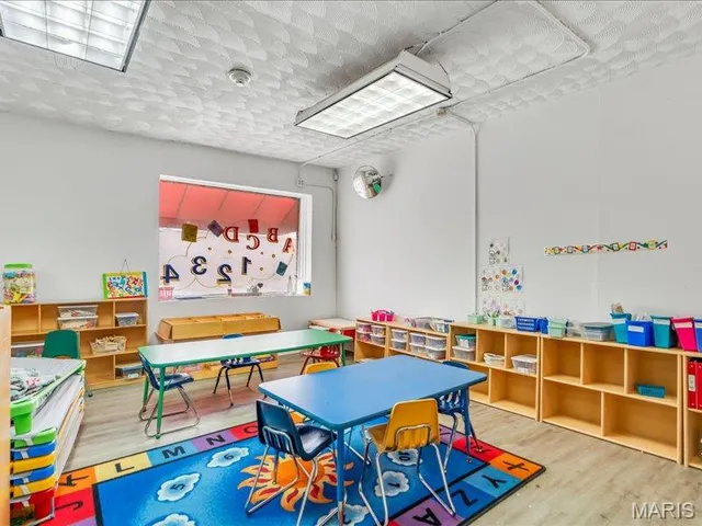 $250,000 | 8035 North Broadway, St. Louis, MO 63147