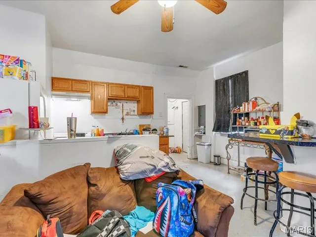 $250,000 | 8035 North Broadway, St. Louis, MO 63147