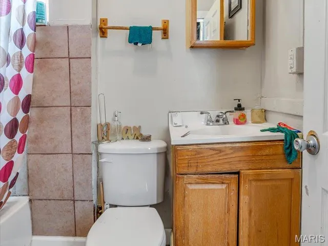 $250,000 | 8035 North Broadway, St. Louis, MO 63147