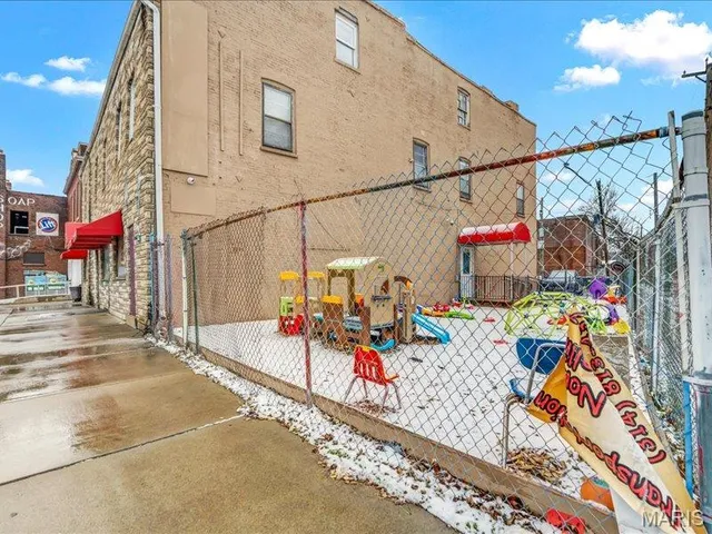 $250,000 | 8035 North Broadway, St. Louis, MO 63147