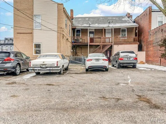 $250,000 | 8035 North Broadway, St. Louis, MO 63147
