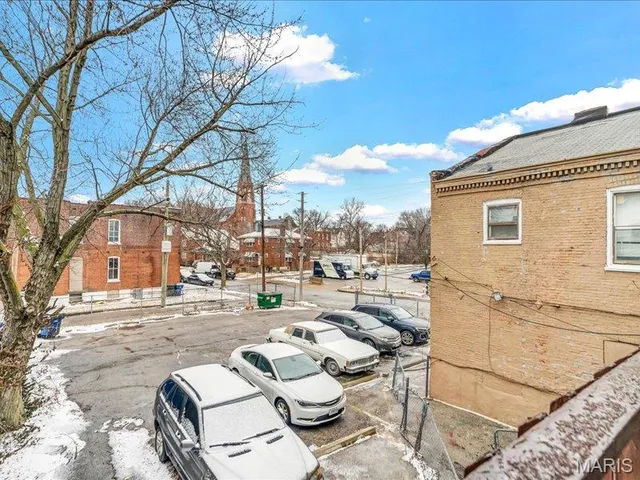 $250,000 | 8035 North Broadway, St. Louis, MO 63147