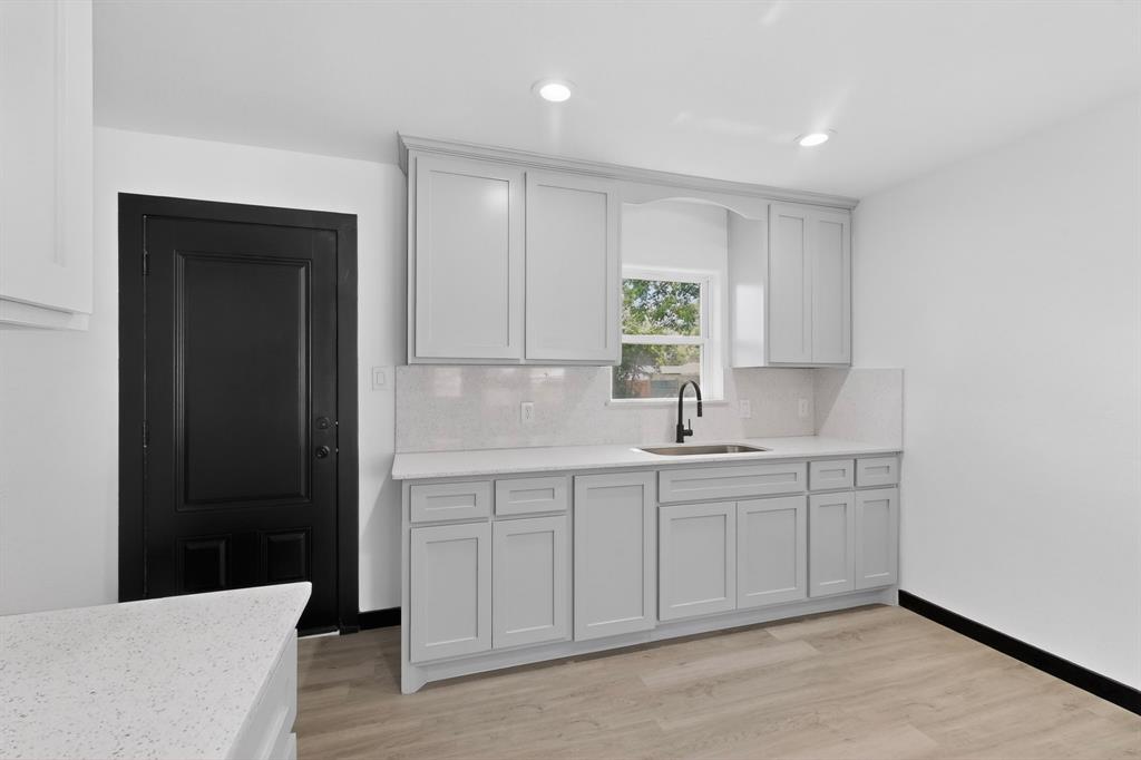 1624 Houghton Road Dallas, TX 75217 - Photo 14 of 40