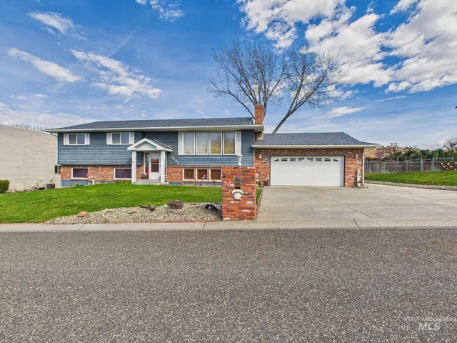 $480,000 | 3585 Country Club Drive, Lewiston, ID 83501