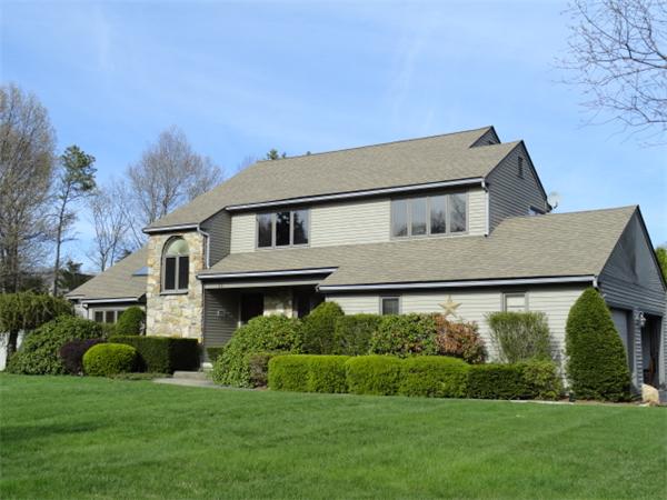 11 Fox Run Road Medway, MA 02053 - Photo 1 of 20 Gallery Image 1