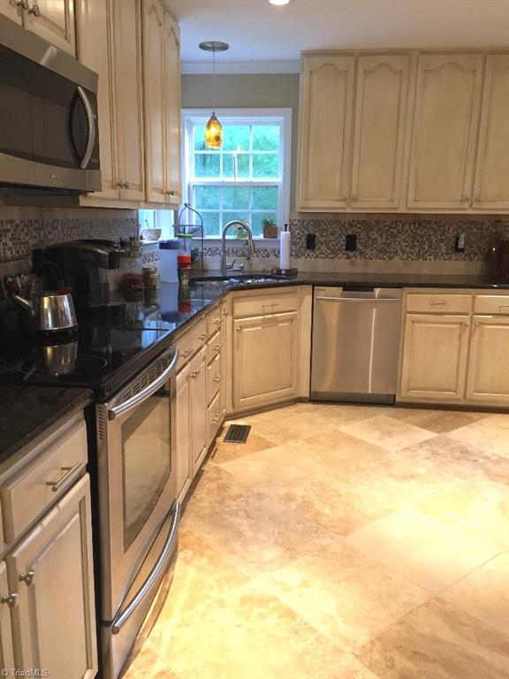 166 High Meadows Road Advance, NC 27006 - Photo 7 of 24 Gallery Image 7