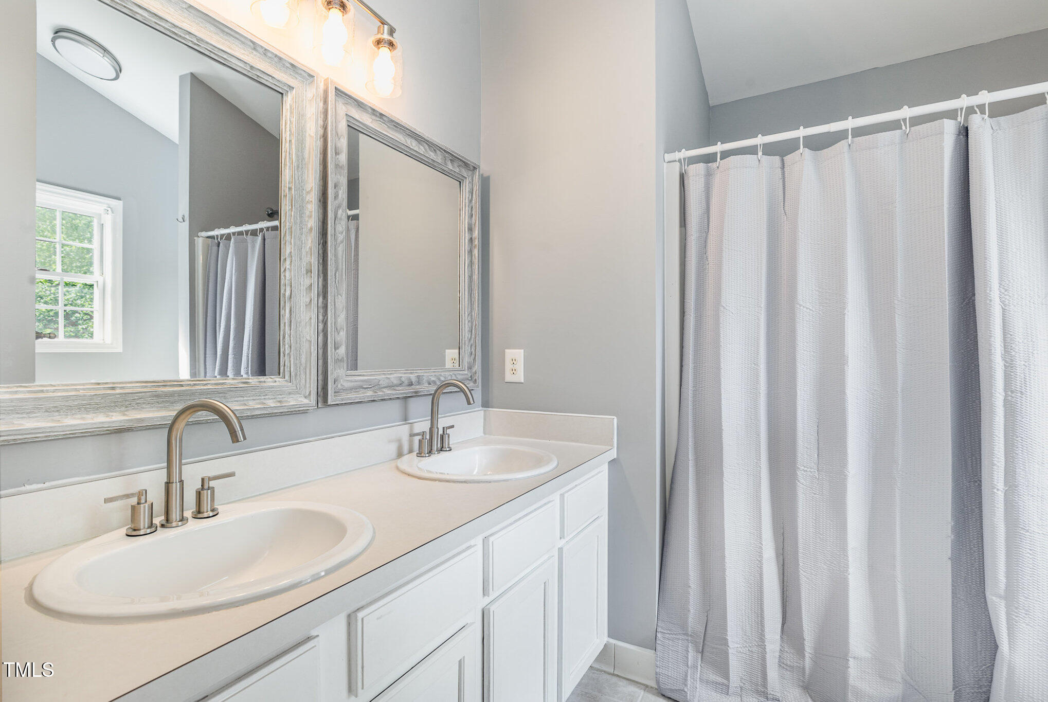 2708 Tryon Pines Drive Raleigh, NC 27603 - Photo 13 of 29 Master Bath