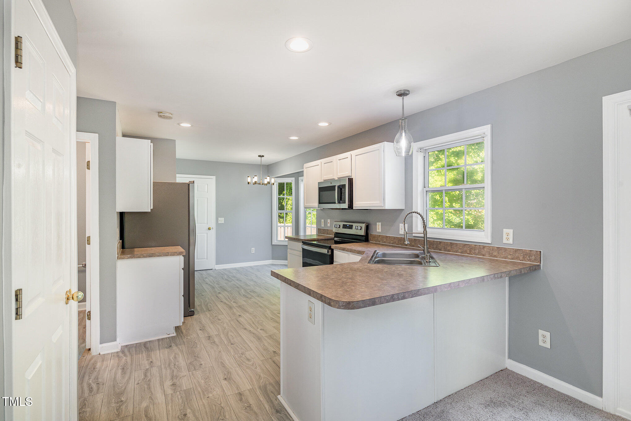 2708 Tryon Pines Drive Raleigh, NC 27603 - Photo 6 of 29 Kitchen