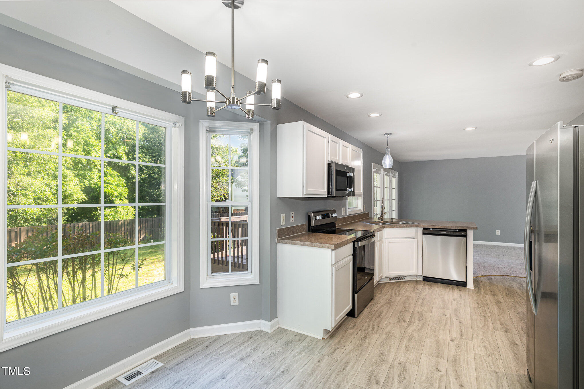 2708 Tryon Pines Drive Raleigh, NC 27603 - Photo 7 of 29 Eat-in Kitchen
