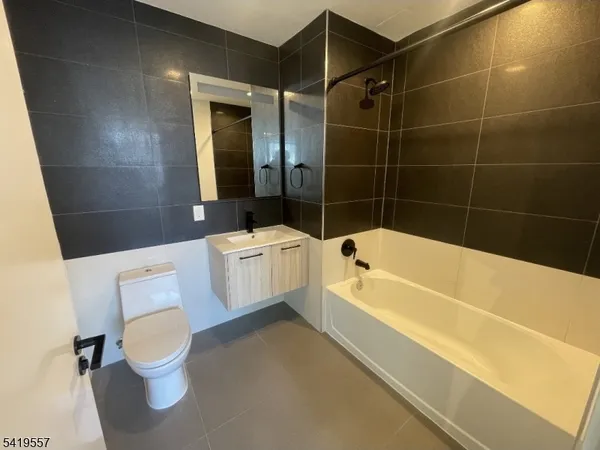 $2,450 | 258 South Harrison Street, East Orange, NJ 07018