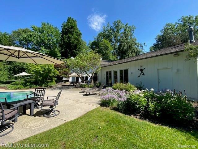 6080 Blue Beech Court Rochester Hills, MI 48306 - Photo 3 of 55