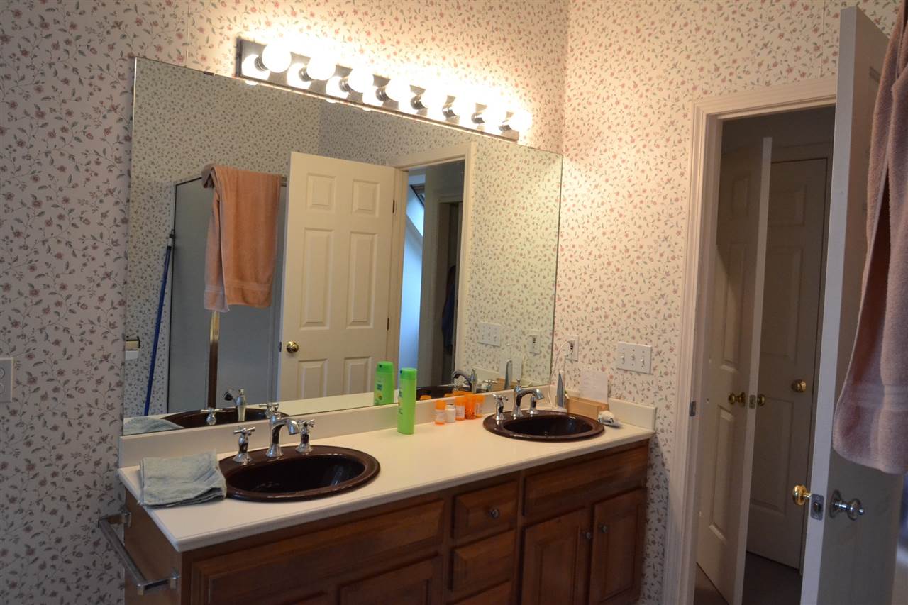 34 Stratham Green Road, Unit 34 Stratham, NH 03885 - Photo 18 of 25 Gallery Image 18