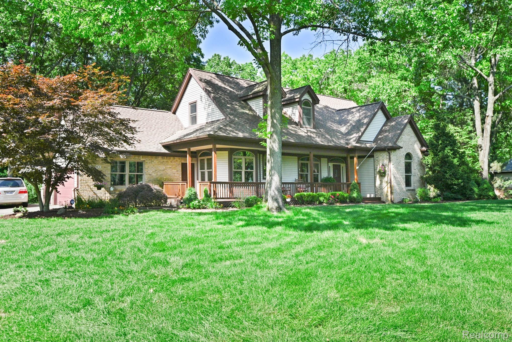 10880 Ridge View Trail Fenton, MI 48430 - Photo 30 of 36 CNG_1265_6_7.jpg