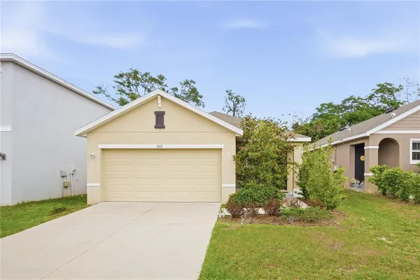 $2,350 | 5217 Hillside Meadow Place, Tampa, FL 33610