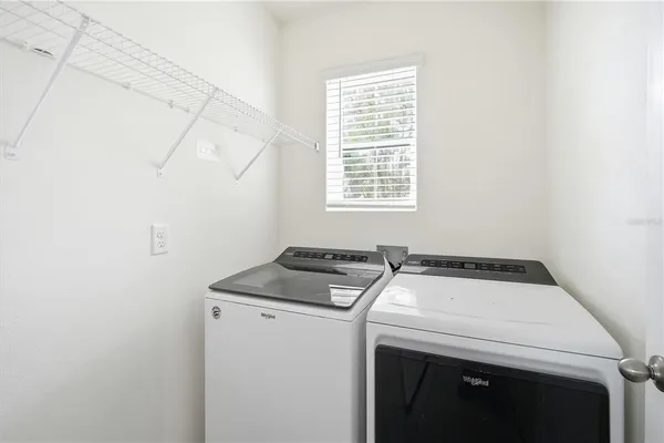 $2,350 | 5217 Hillside Meadow Place, Tampa, FL 33610