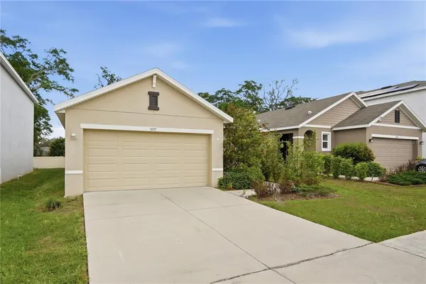 $2,350 | 5217 Hillside Meadow Place, Tampa, FL 33610