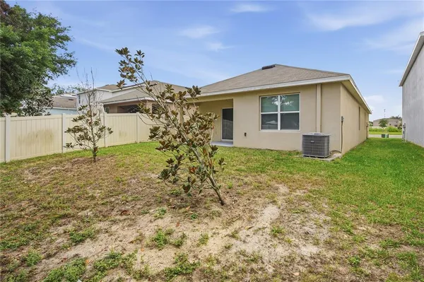 $2,350 | 5217 Hillside Meadow Place, Tampa, FL 33610