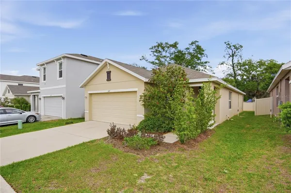 $2,350 | 5217 Hillside Meadow Place, Tampa, FL 33610