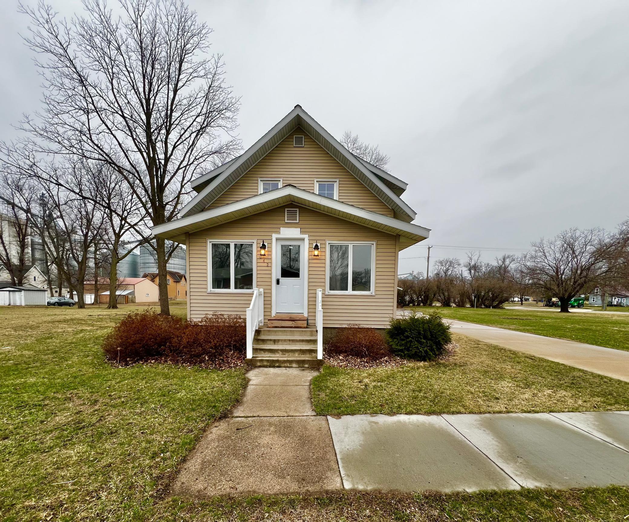 442 4th Street Dawson, MN 56232 - Photo 2 of 46