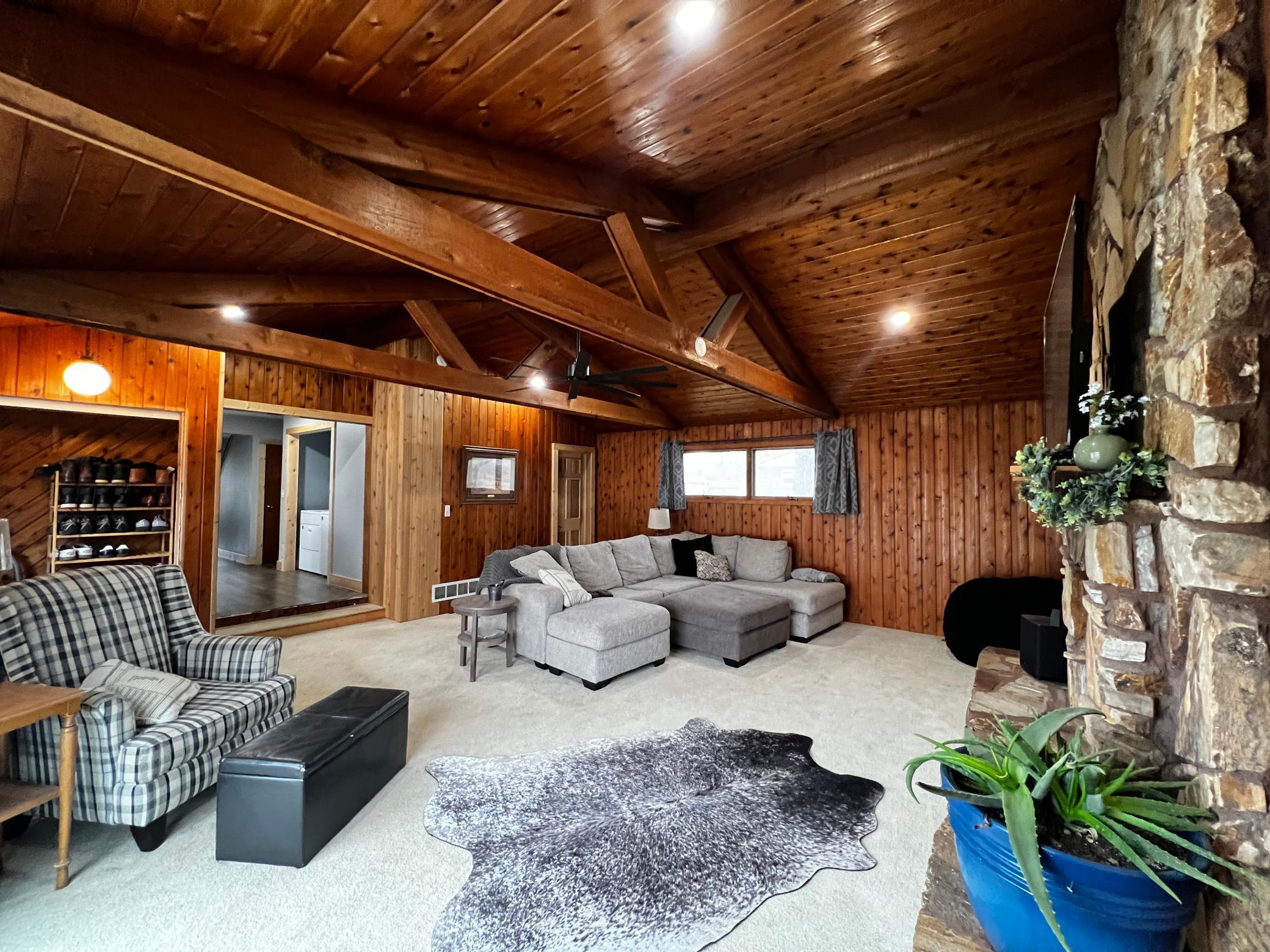 442 4th Street Dawson, MN 56232 - Photo 5 of 46