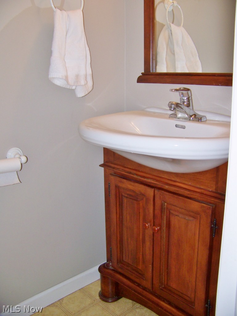 4830 Windfall Road Medina, OH 44256 - Photo 9 of 19 Gallery Image 9