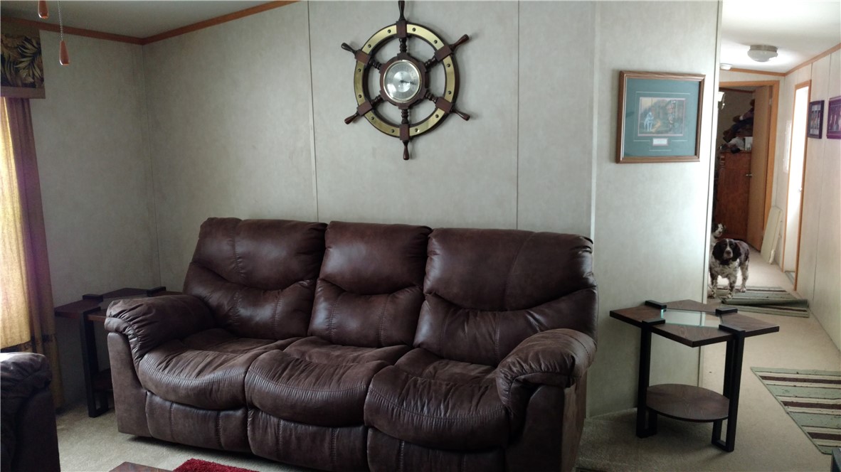 6471 Kelly Road Sodus, NY 14551 - Photo 9 of 15 Living Room