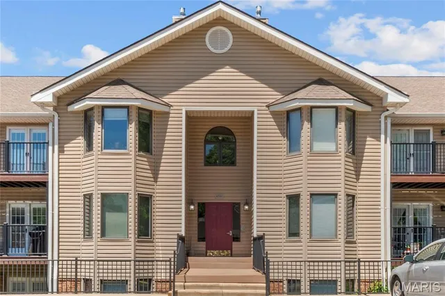 $222,500 | 4501 Eli Drive, Unit I, St. Louis, MO 63128